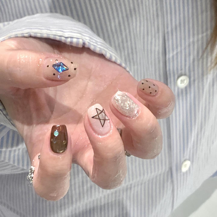 Artificial Nail Set with Creative Geometric and Sparkling Accents Kalsten