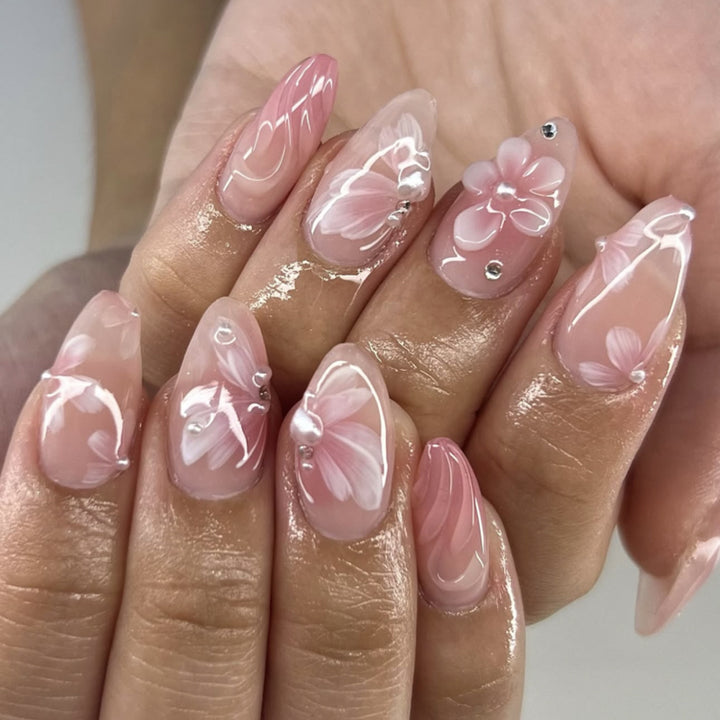 Artistic Nail Extensions with Floral Design Kalsten