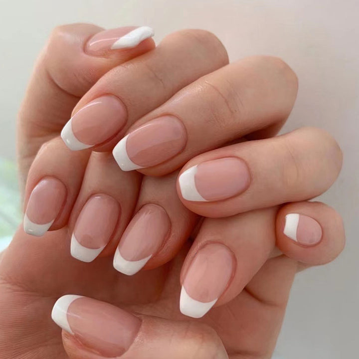 Elegant French Nails Kalsten