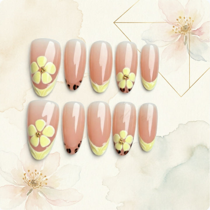Artificial nail with floral motif Kalsten