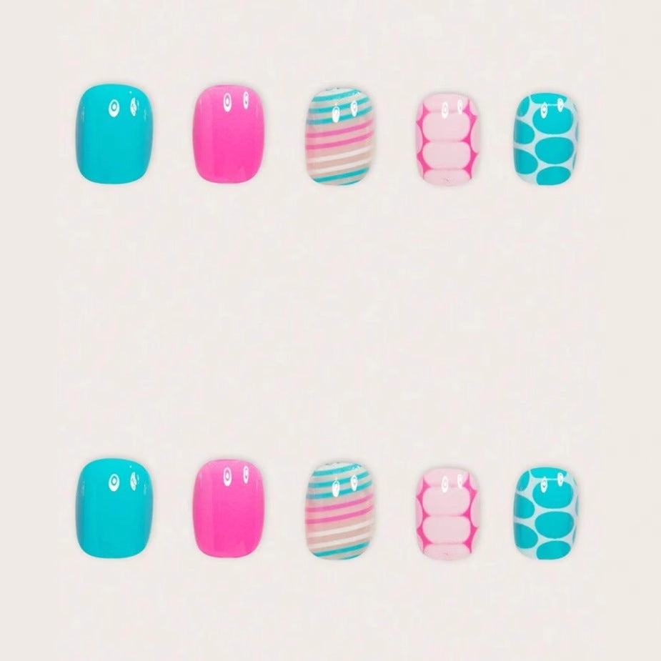 Nail set with playful patterns Kalsten