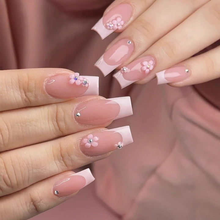 Artificial nail set with elegant 3D flowers and glamorous rhinestone accents Kalsten