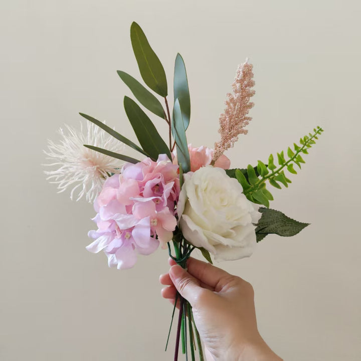 Lifelike Artificial Floral Hand Bouquet