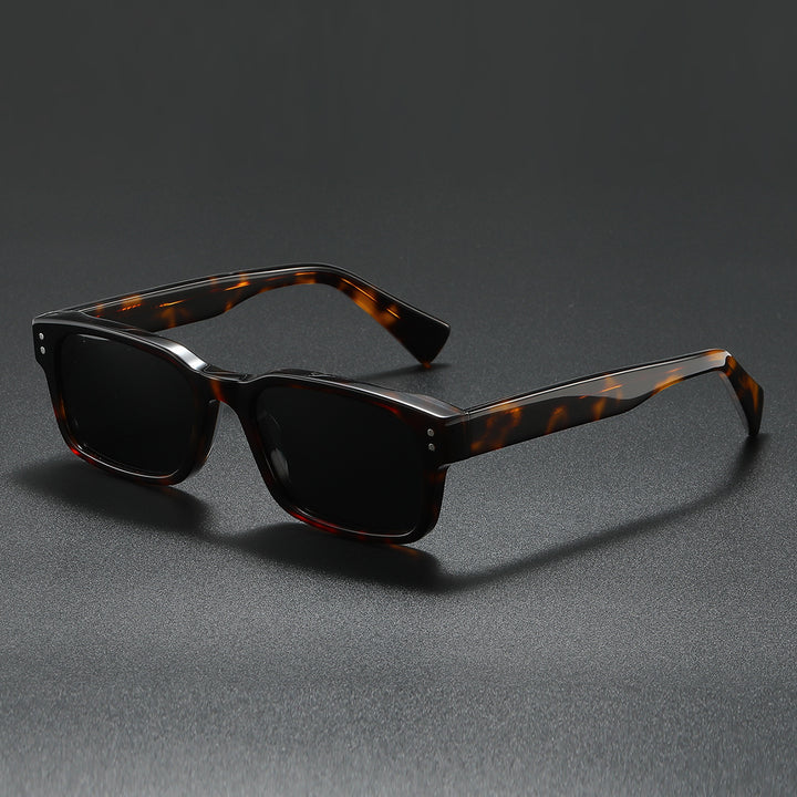 Women's sunglasses in modern, minimalist design Kalsten