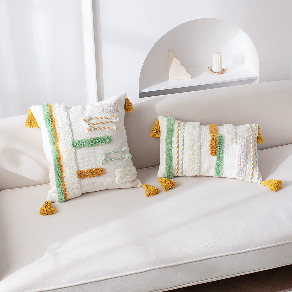 Decorative cotton cushion with hand-tufted relief and decorative tassels Kalsten