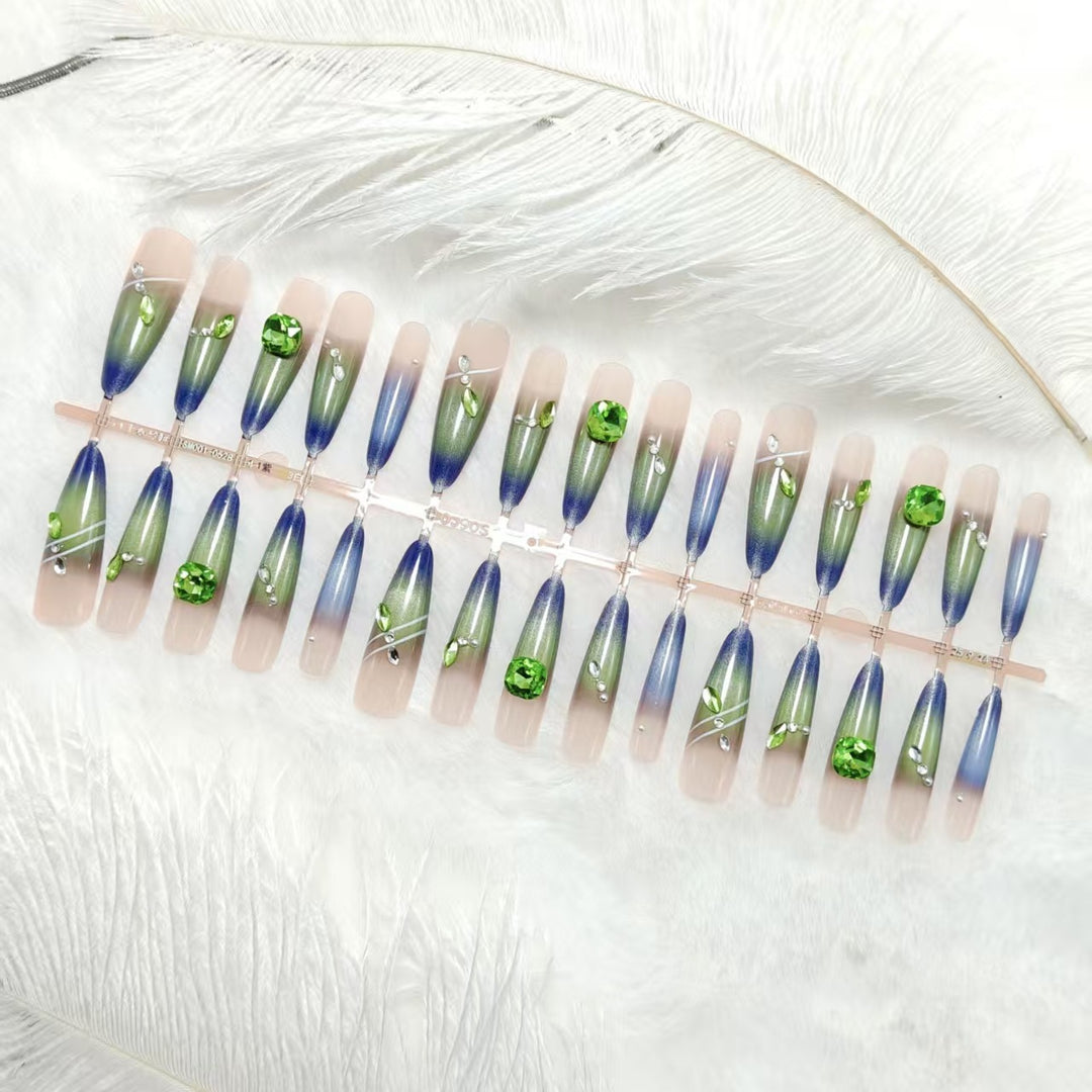 Artificial nails with elegant gradient color and glitter accents Kalsten