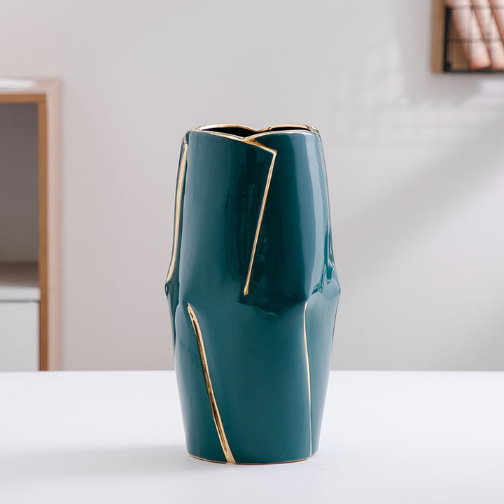 Decorative ceramic vase with golden accents Kalsten