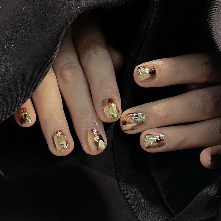 Artistic Press-On Nail Design Kalsten