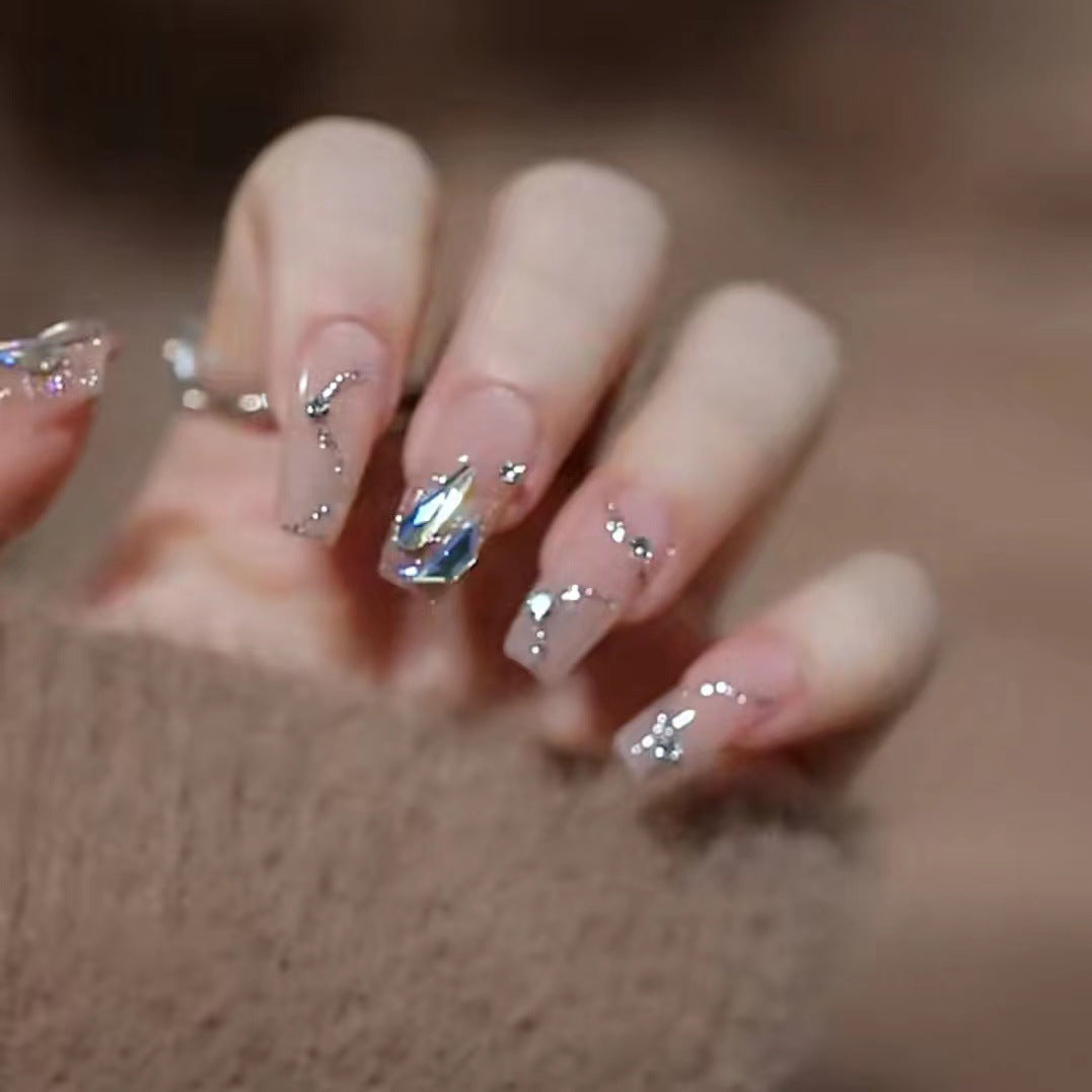 Glamorous artificial nails with glitter accents Kalsten