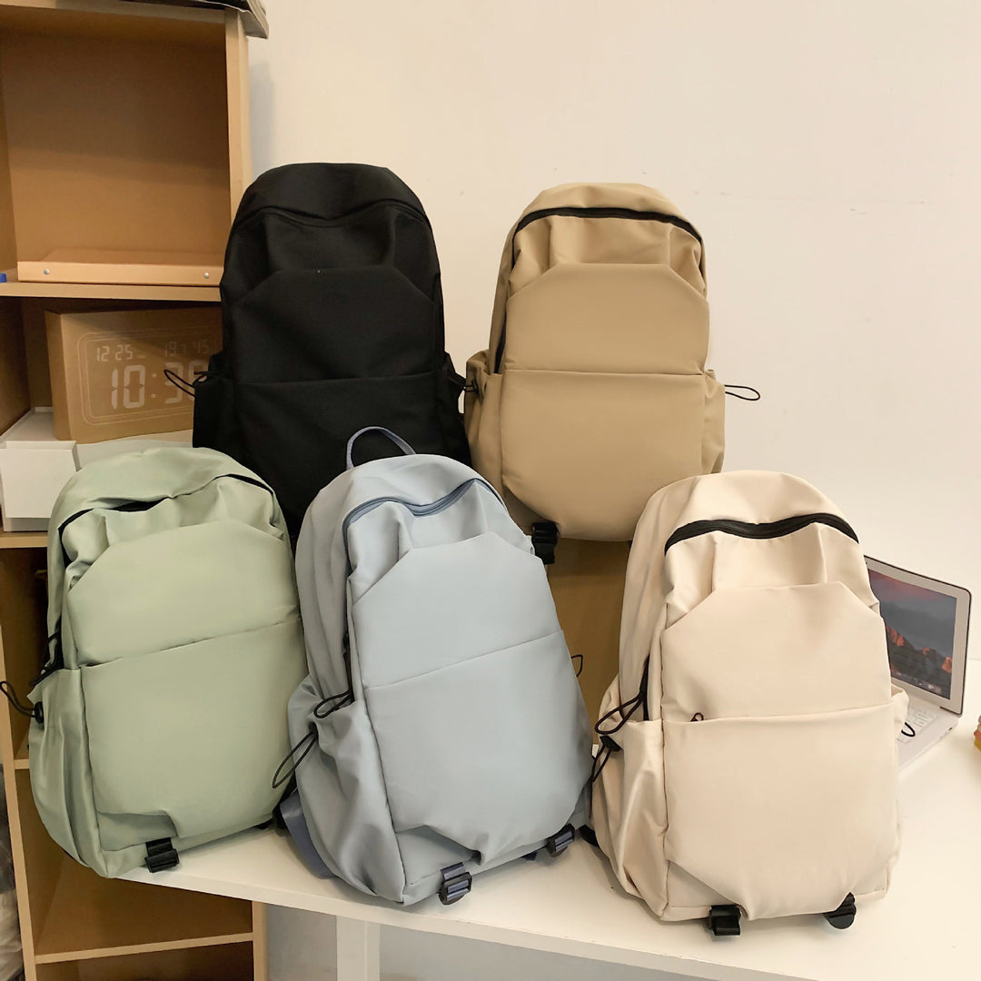 Everyday backpack with ergonomic carrying system and multifunctional pockets Kalsten