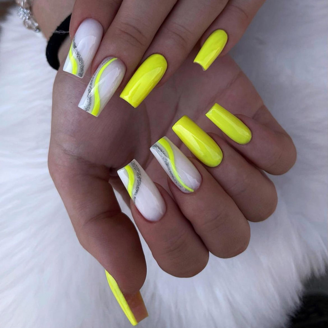 Elegant Crystal-Embellished Press-On Nail Design kalsten