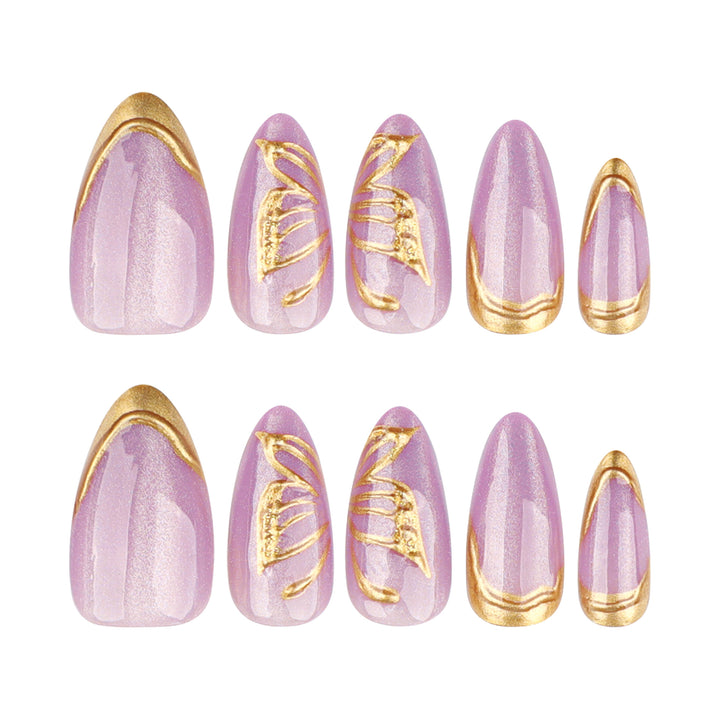 Artful Nail Extensions with Golden Accents Kalsten