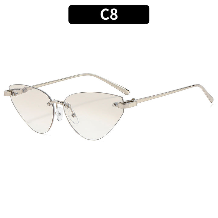 Chic Cat-Eye Sunglasses with Gradient Lenses