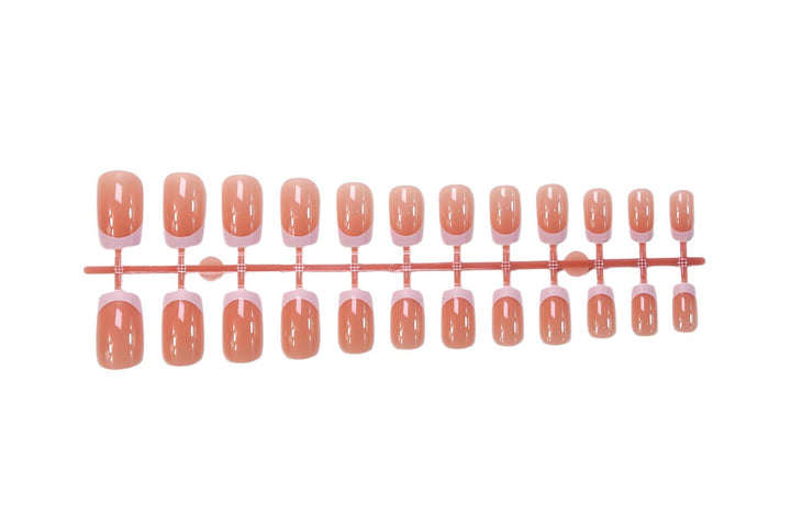 Nail set with elegant French tip and sparkling accents Kalsten