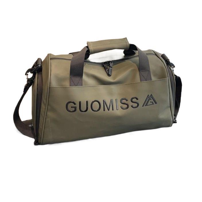 Sporty travel bag with many organizational pockets Kalsten