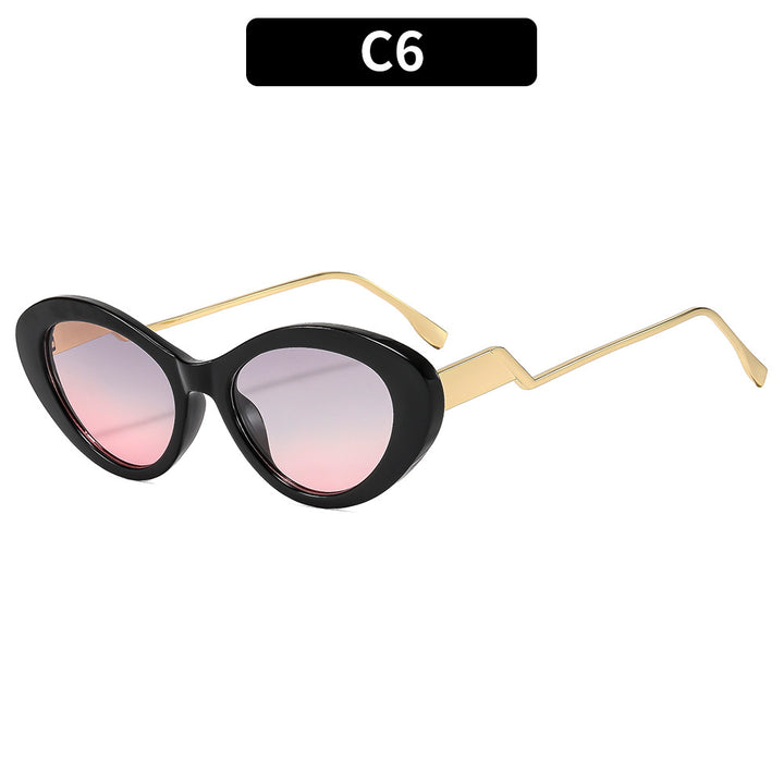 Elegant Retro Cat-Eye Sunglasses with Stylish Gold Accents