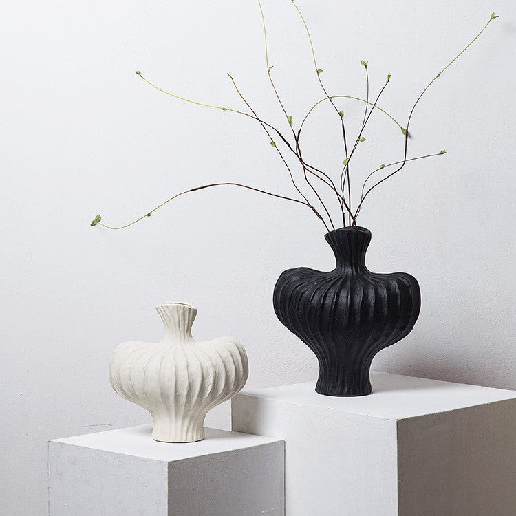 Stylish Ceramic Art Vase Kalsten