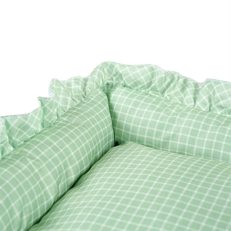 Elegant Ruffled Dog Bed