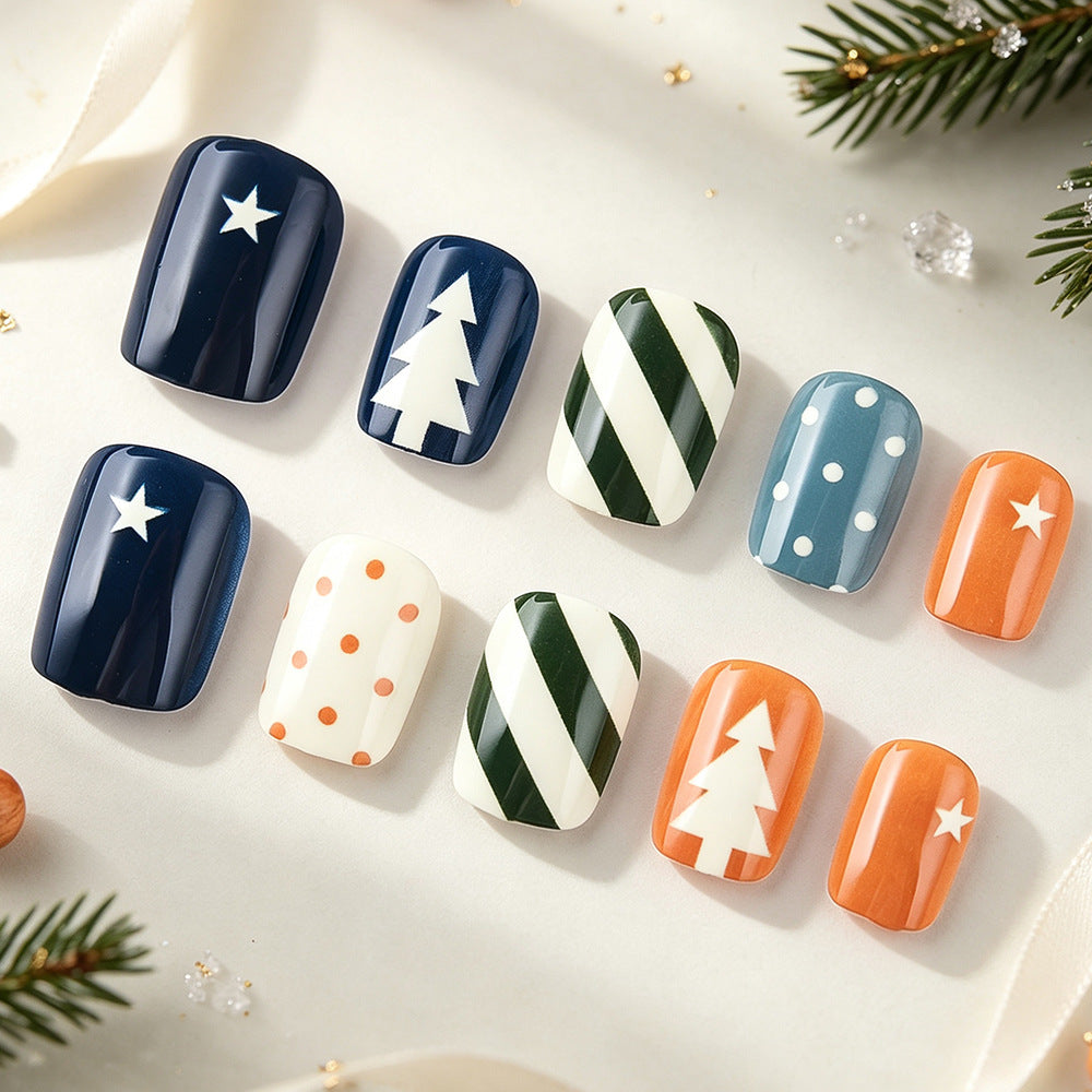 Holiday-Themed Nail Art Design Kalsten