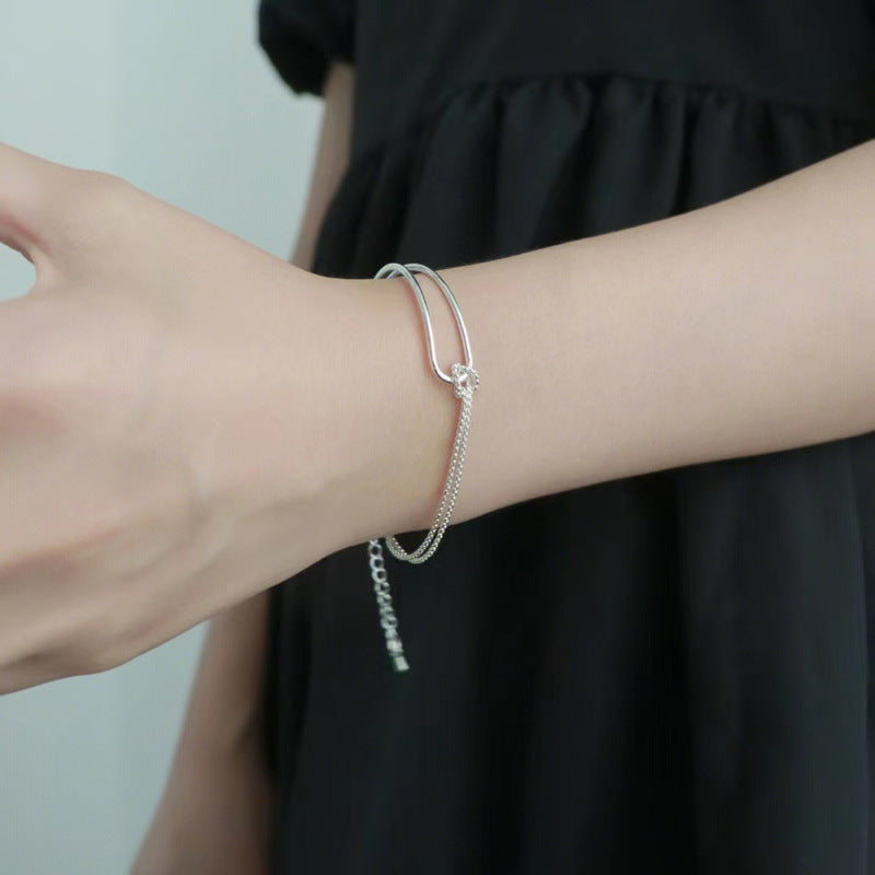 Minimalist Twist Design Bracelet Kalsten