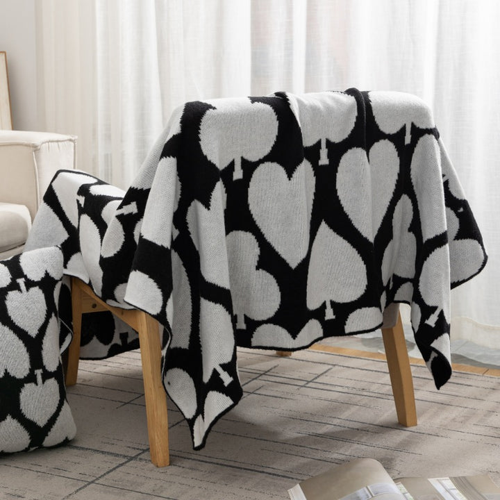Plush Hearts Pattern Throw Blanket