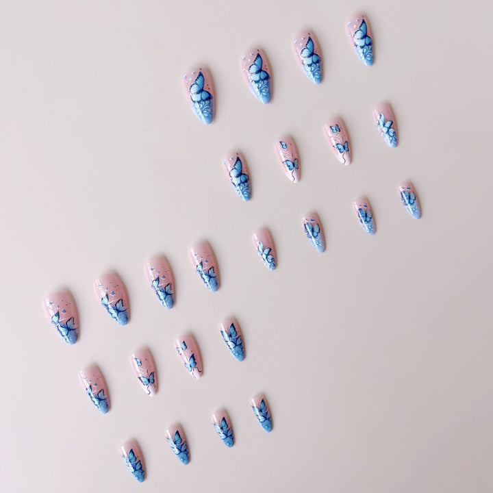 Art nail set with filigree butterfly and flower motifs Kalsten