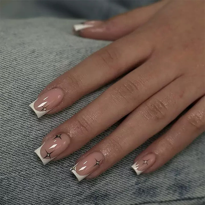 Artificial nail tips with elegant French tips Kalsten