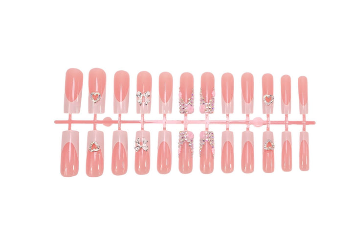 Nail set with glamorous 3D flower embellishments Kalsten