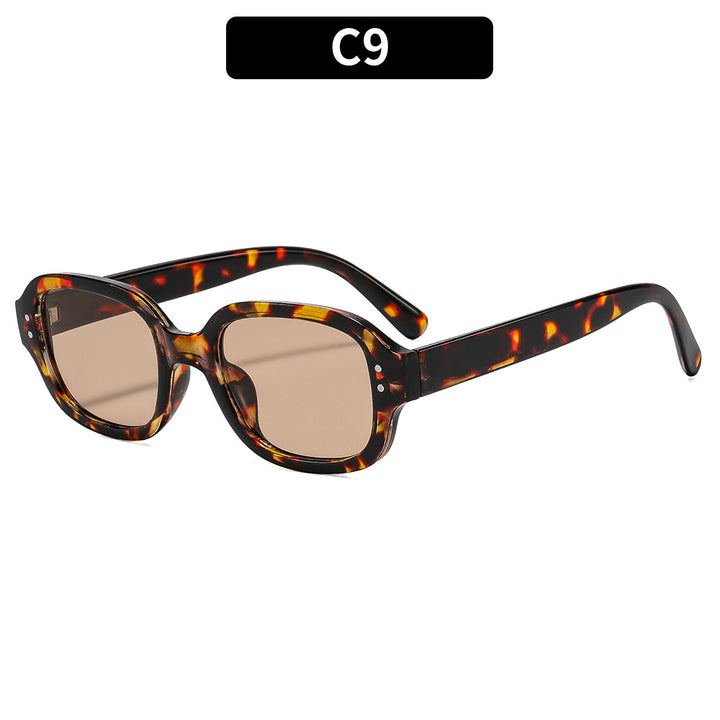 Retro Vintage-Inspired Oversized Sunglasses