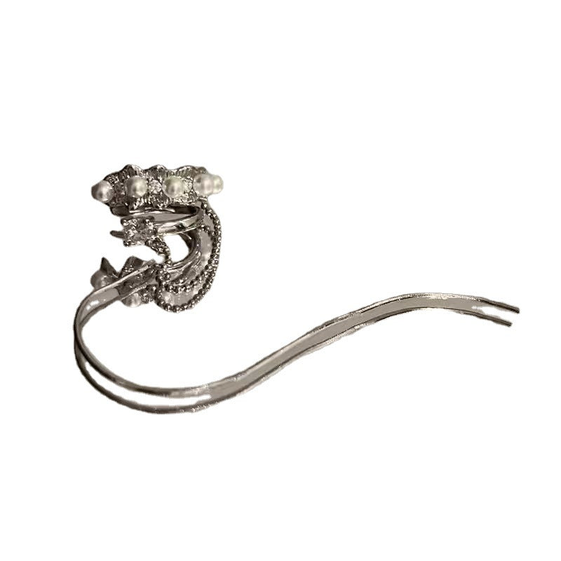 Elegant Pearl and Crystal Chain Ring Kalsten