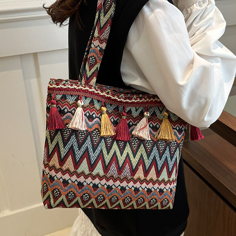 Geometric Patterned Decorative Tote Bag