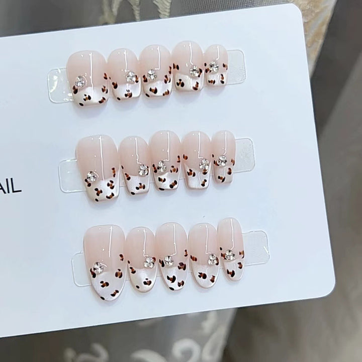 Floral-Inspired Decorative Press-On Nail Set Kalsten