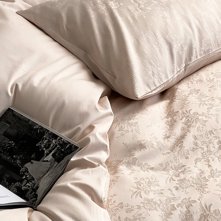 Premium Satin Bed Linen Set with Embossed Monstera Leaf Relief and Wrinkle-Free Finish