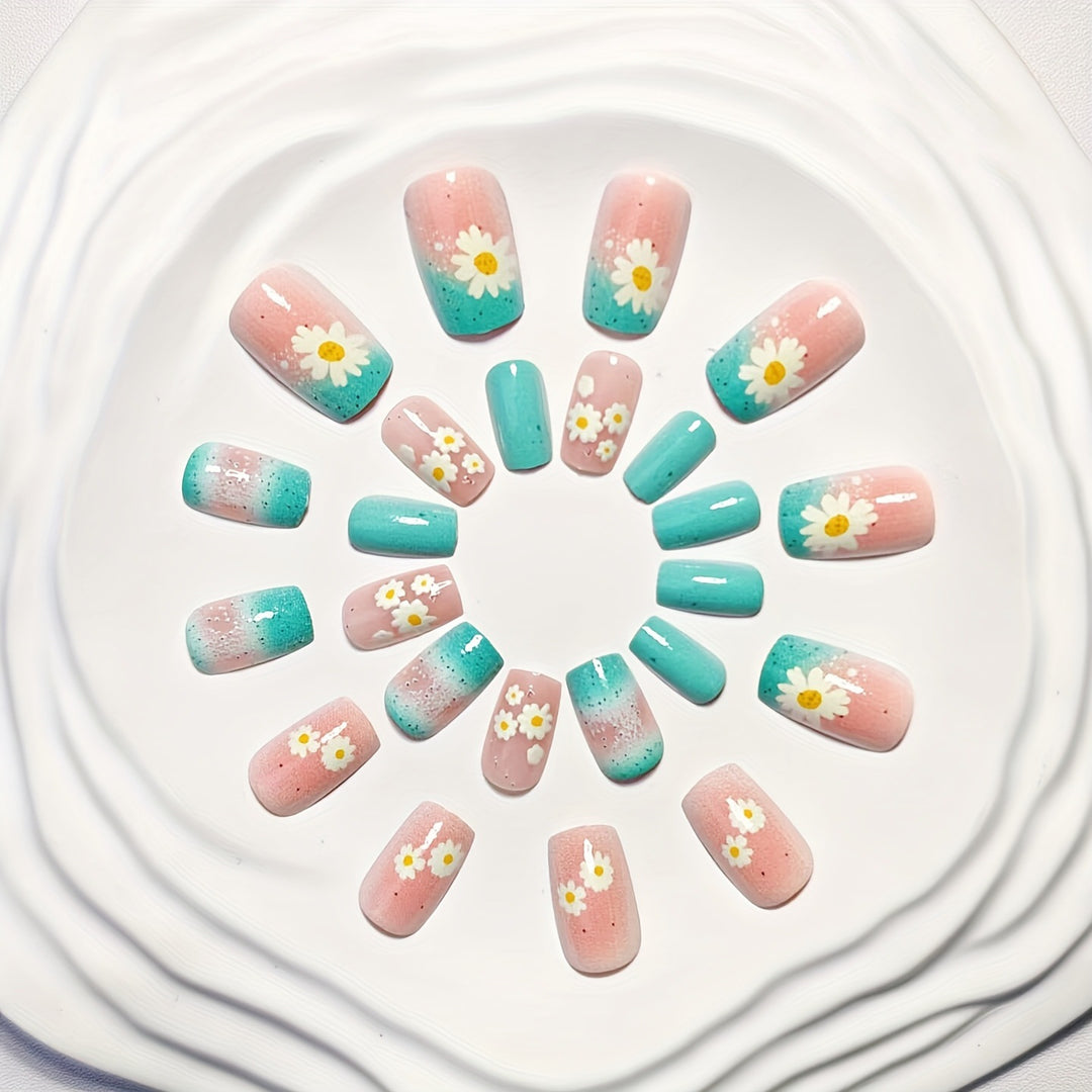 Artificial nails with summery flower designs Kalsten