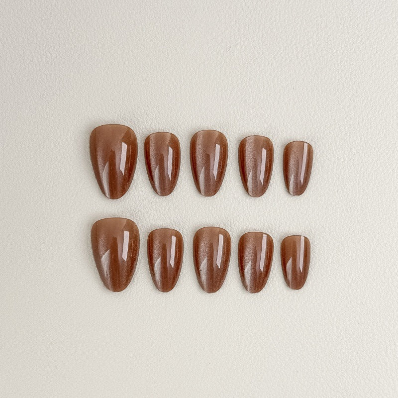 Luxurious artificial nails with shiny finish Kalsten