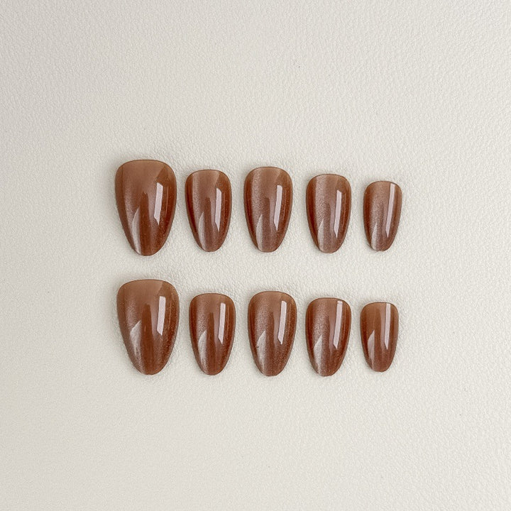 Luxurious artificial nails with shiny finish Kalsten