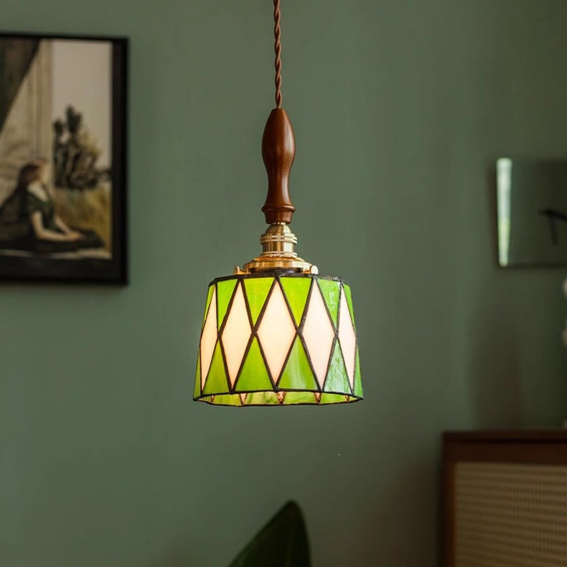 Stylish Vintage-Inspired Pendant Light