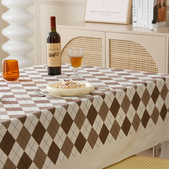 Diamond tablecloth made of easy-care cotton-polyester blend with decorative checkered pattern Kalsten
