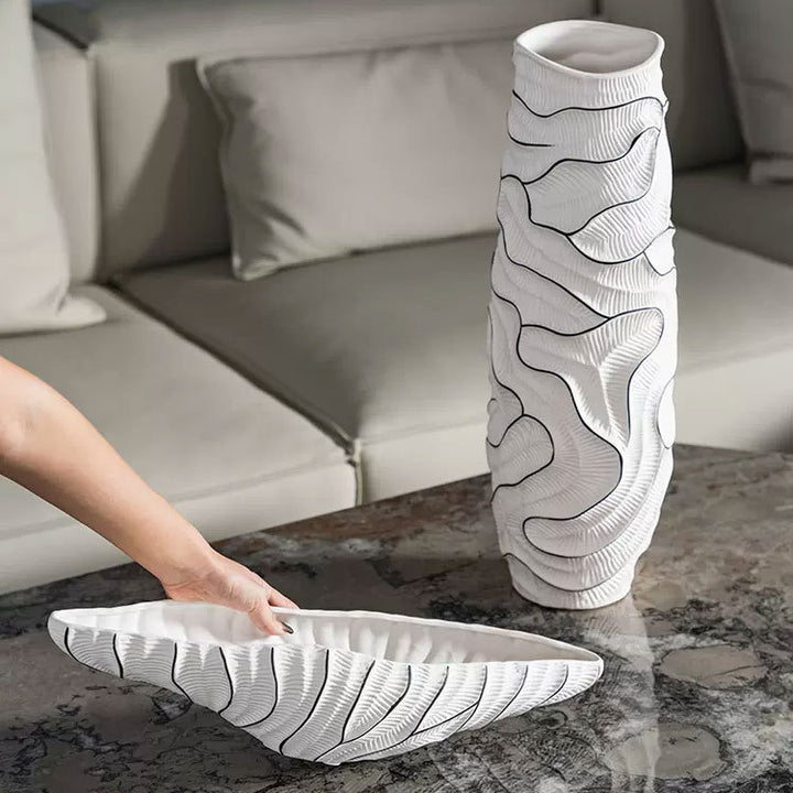 Decorative Leaf-Shaped Centerpiece