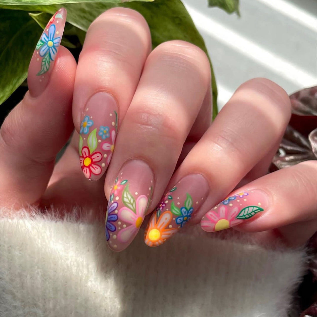 Nail art set with colorful flower designs Kalsten