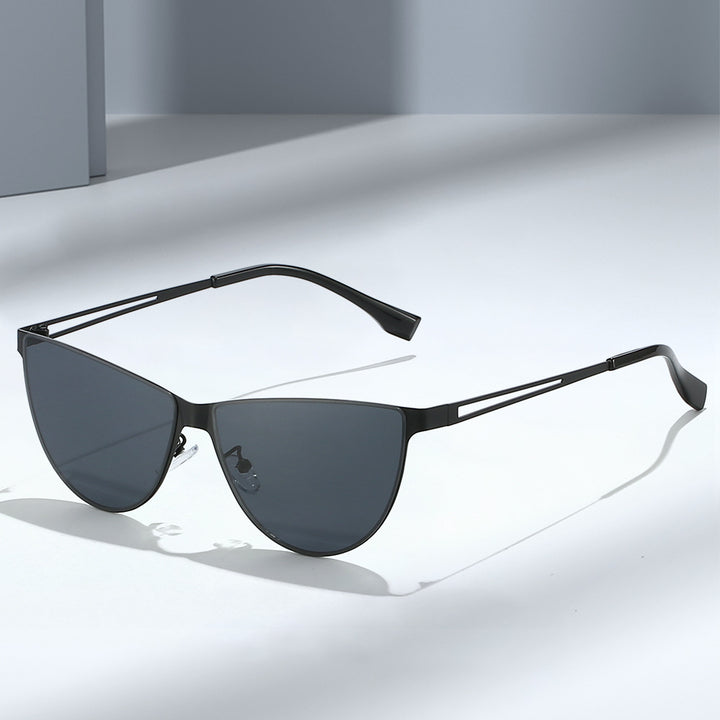 Women’s Fashion Cat-Eye Sunglasses with Elegant Metal Frame Kalsten