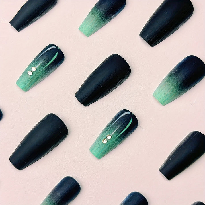 Trendy Artificial Nails with Matte Chic Finish Kalsten
