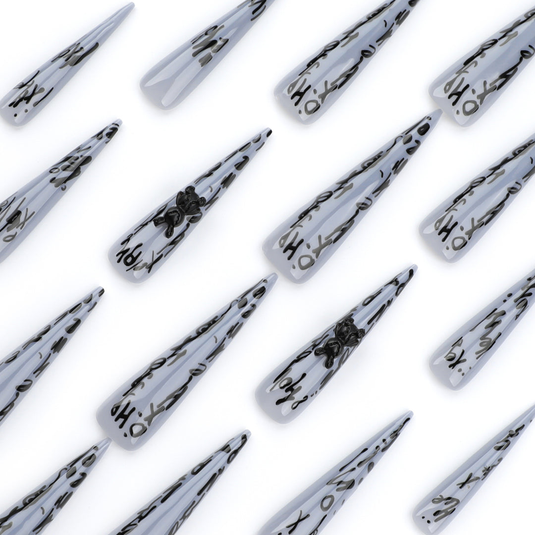 Glamorous long lace nails Kalsten
