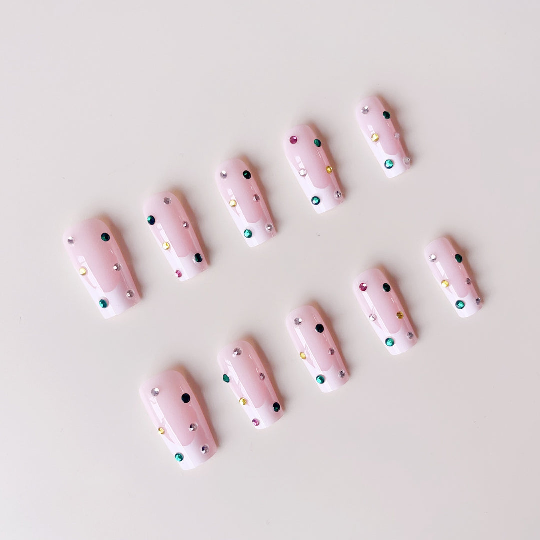 Artificial nail set with sparkling rhinestone accents and elegant details Kalsten