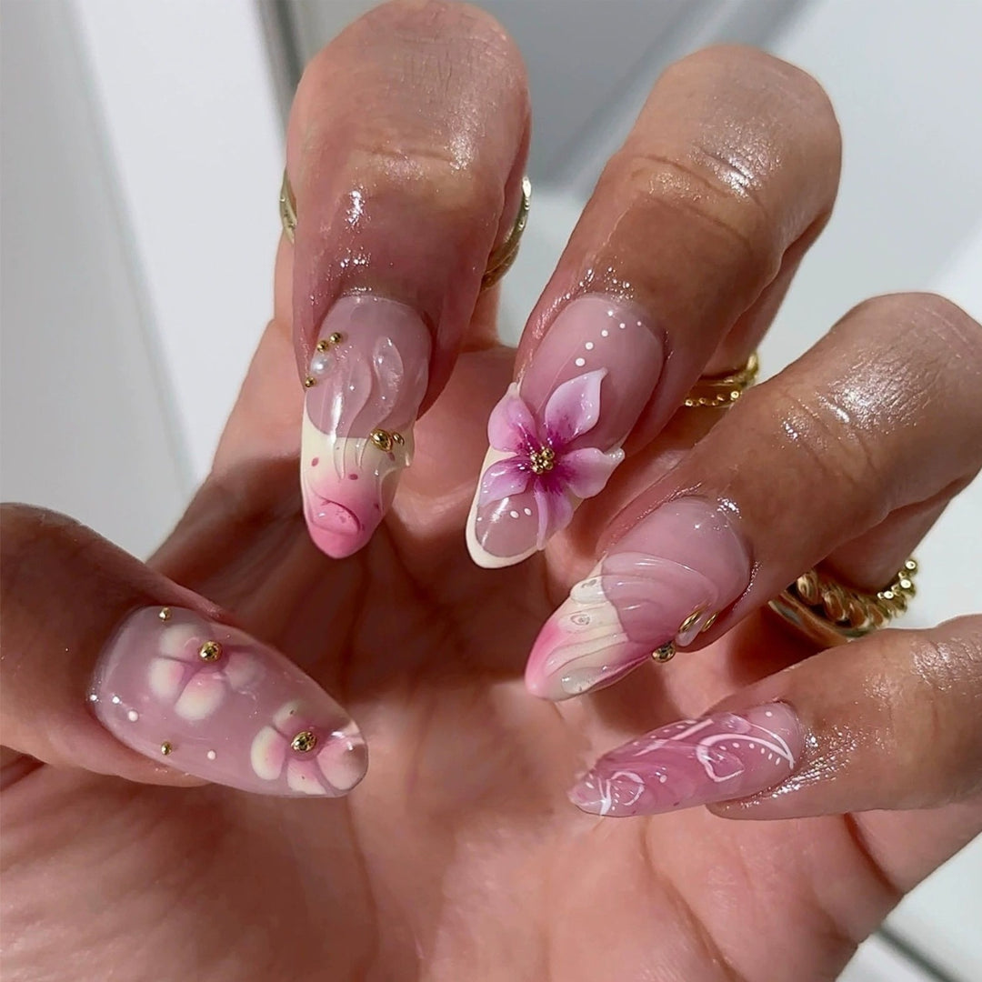 Decorative Floral Nail Tips