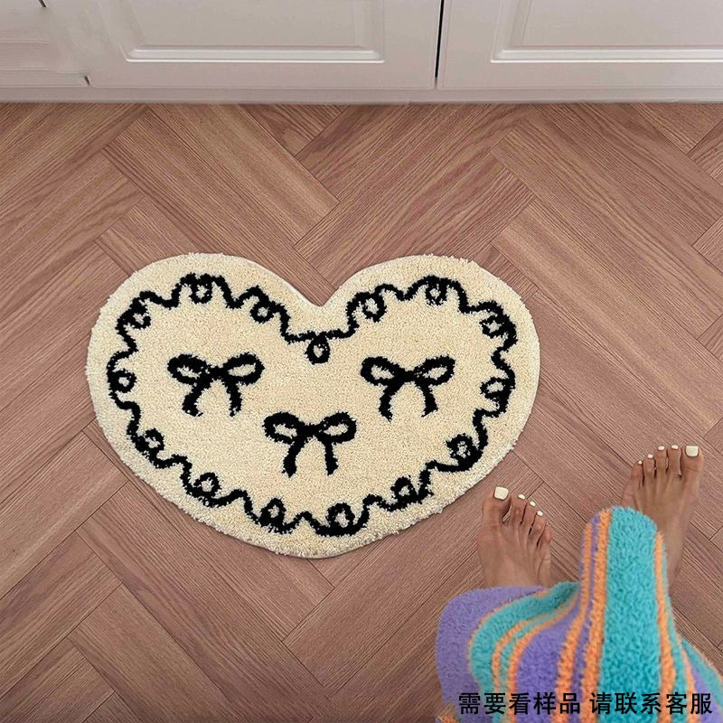 Heart-Shaped Plush Bath Mat Kalsten
