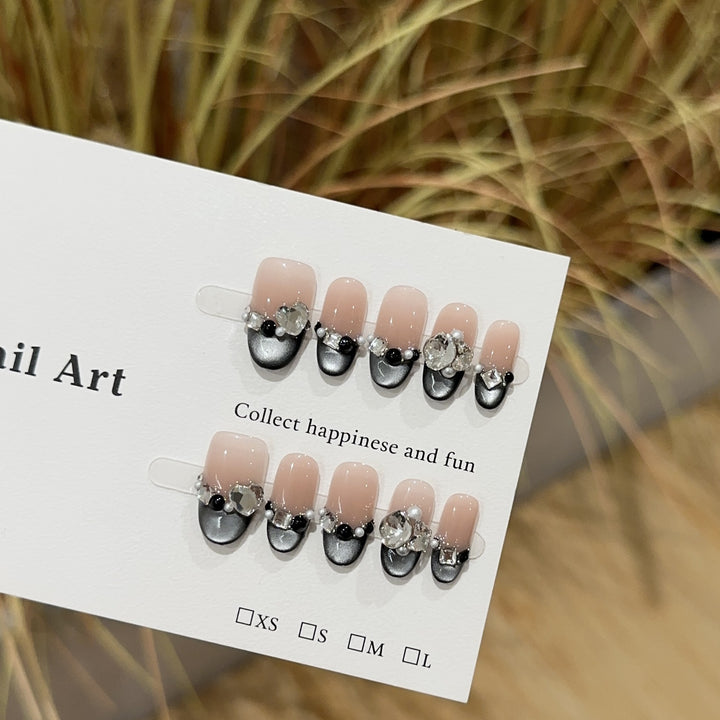 Elegant Rhinestone-Accented Press-On Nail Art Set