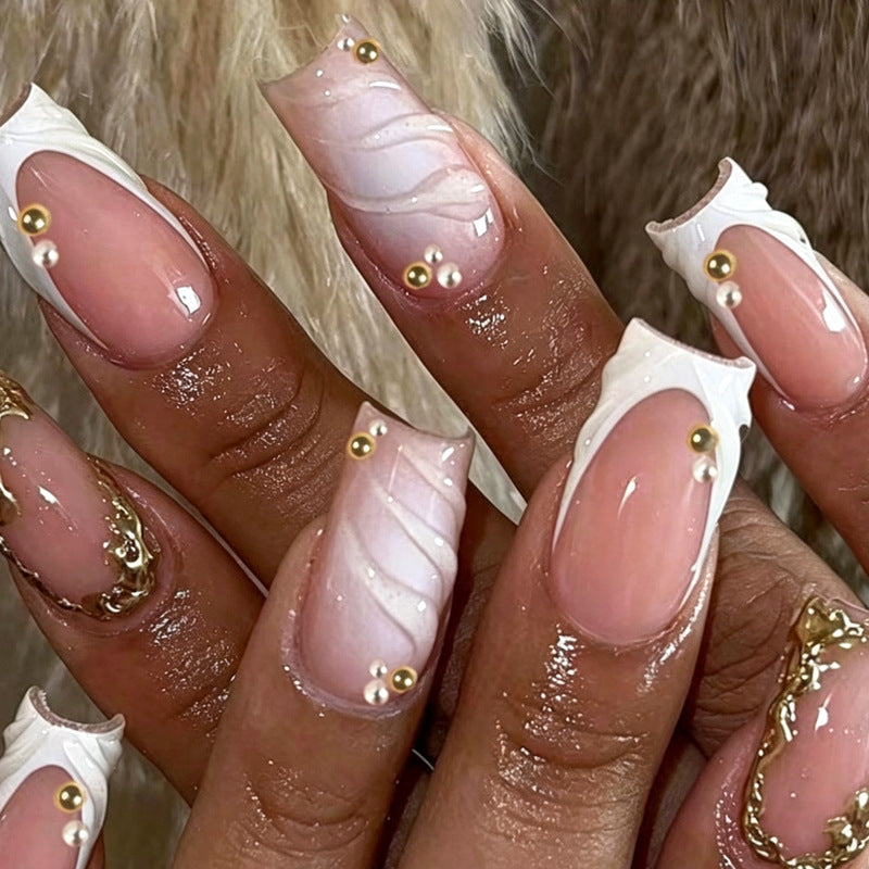 Artificial nail set with elegant gold accents Kalsten