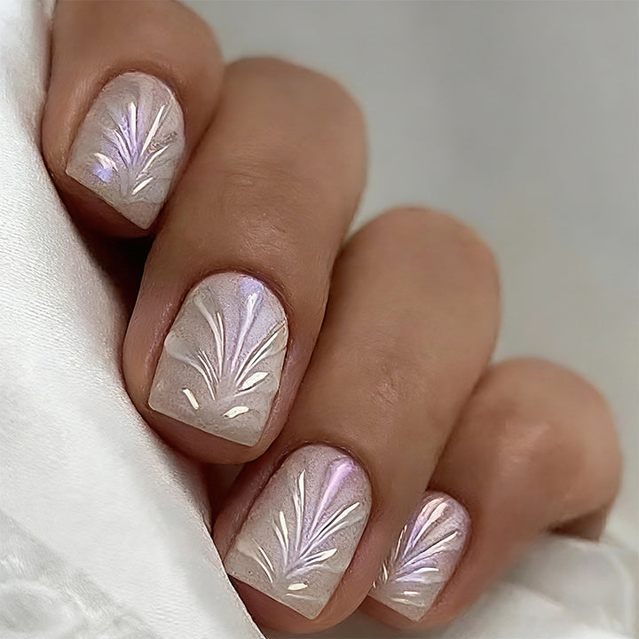 Luxurious nail art with shimmering design Kalsten