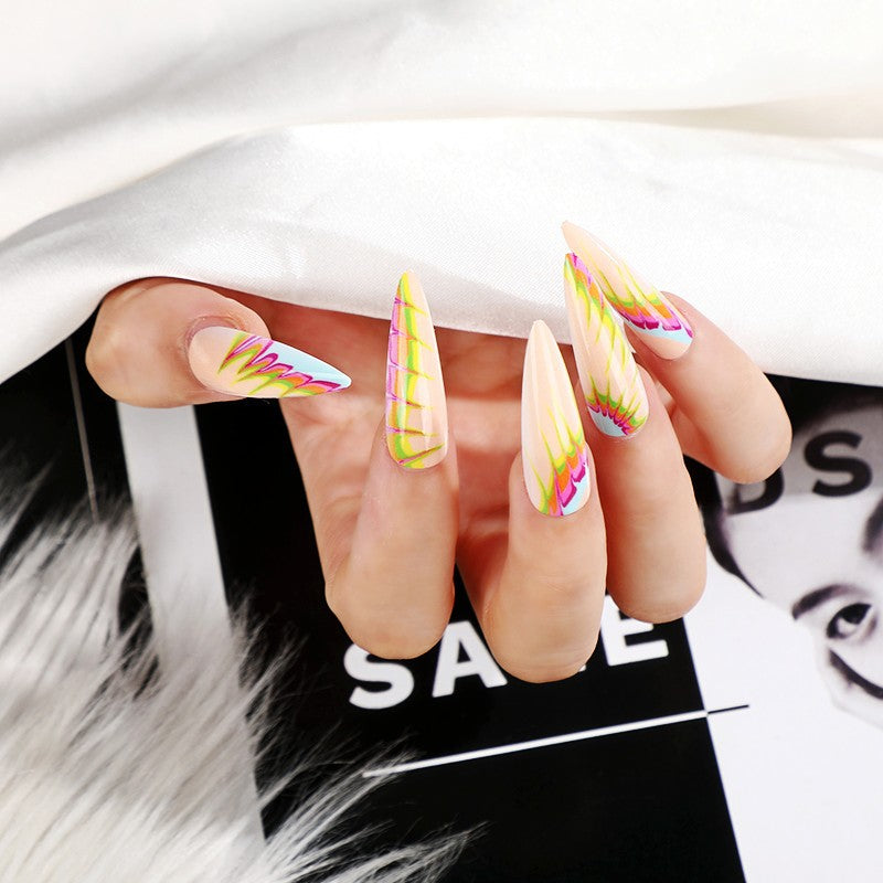 Creative artificial nails with modern wave pattern Kalsten